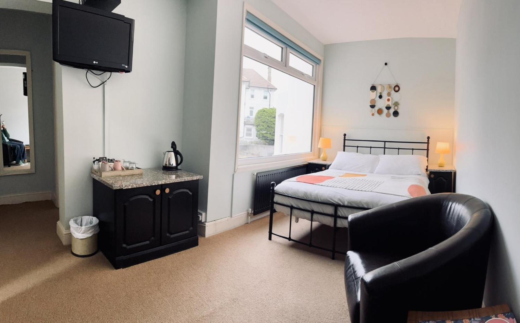 The Sheldon B&B - Free Private Parking Eastbourne Exterior foto