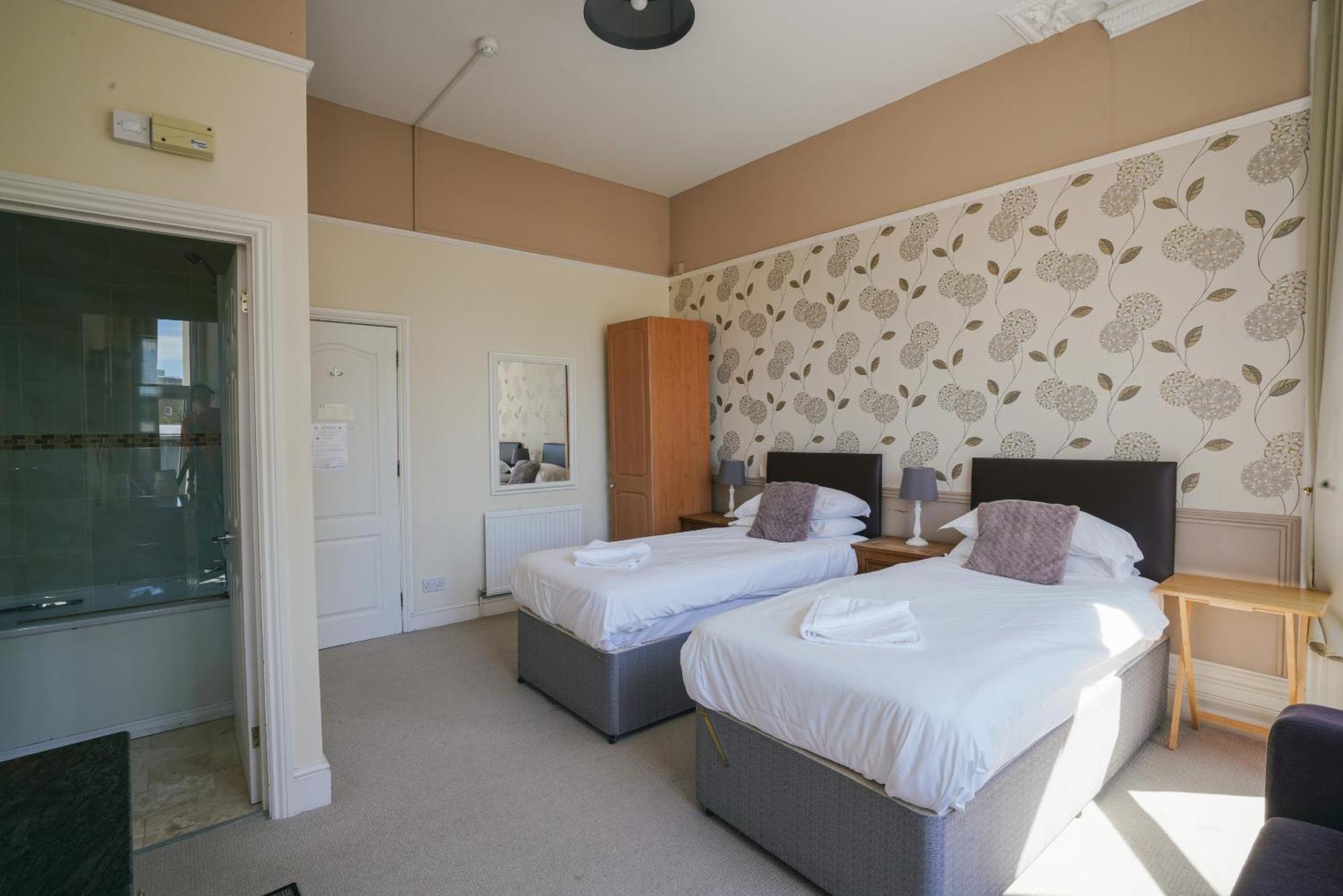 The Sheldon B&B - Free Private Parking Eastbourne Cameră foto