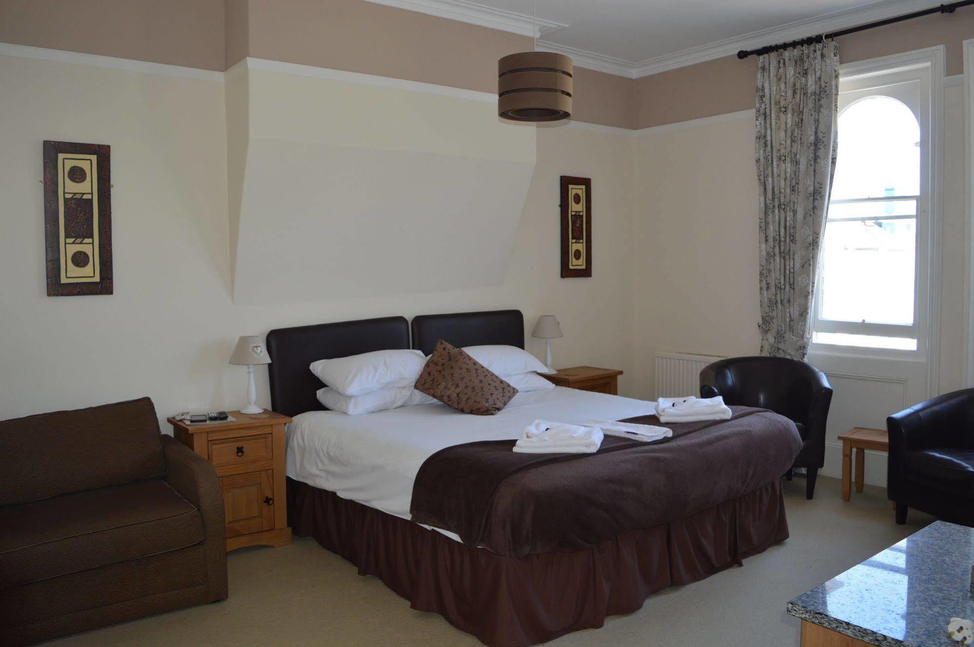 The Sheldon B&B - Free Private Parking Eastbourne Exterior foto