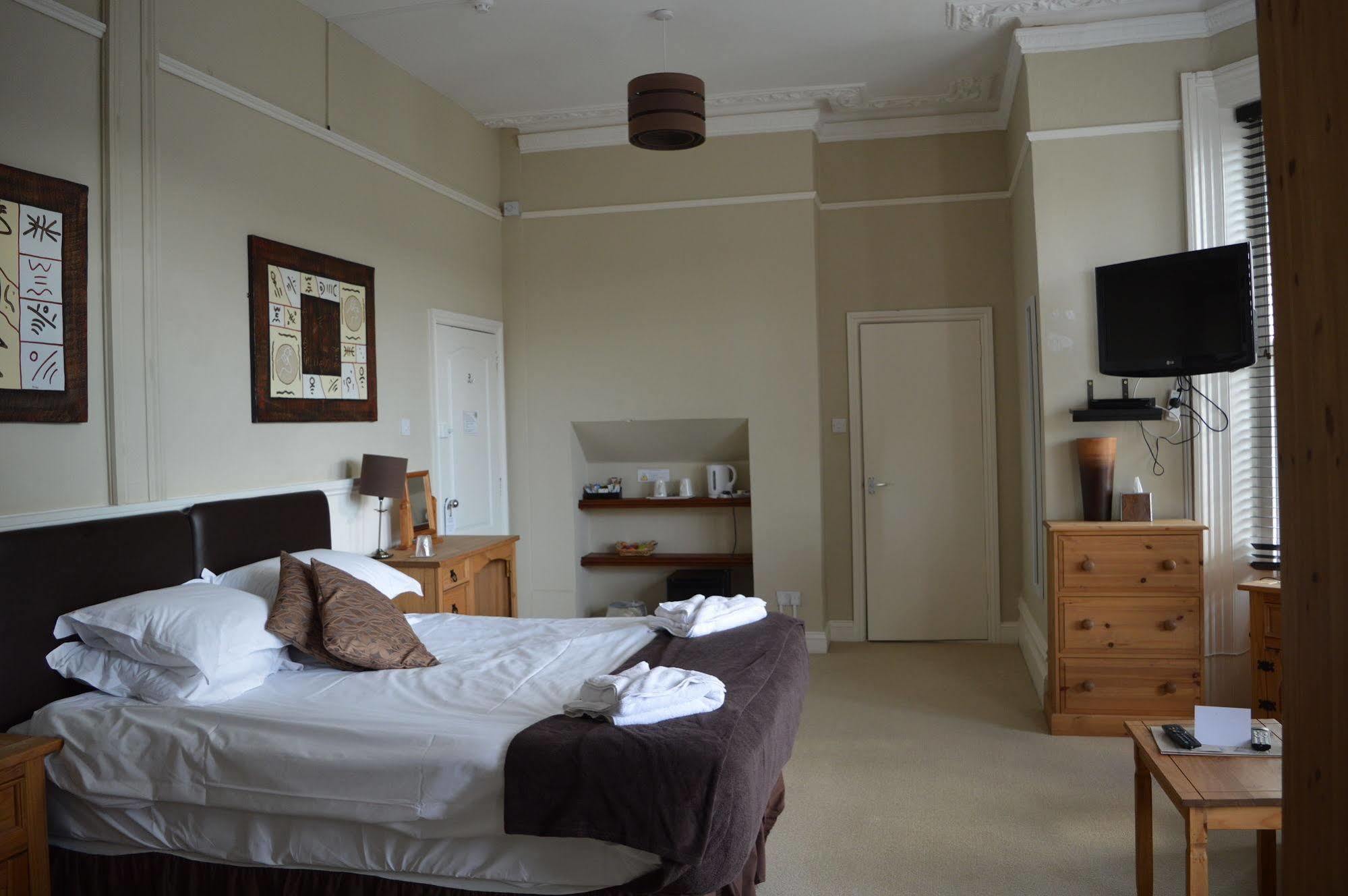 The Sheldon B&B - Free Private Parking Eastbourne Exterior foto